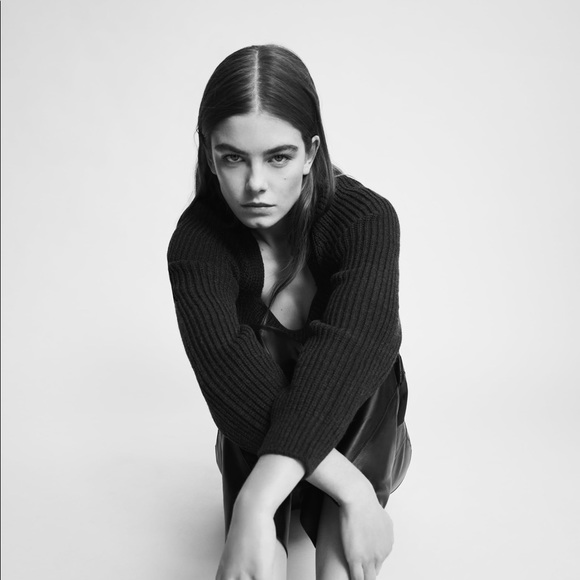 Grey - Black Cropped Zara Sweater in M - Picture 3 of 8